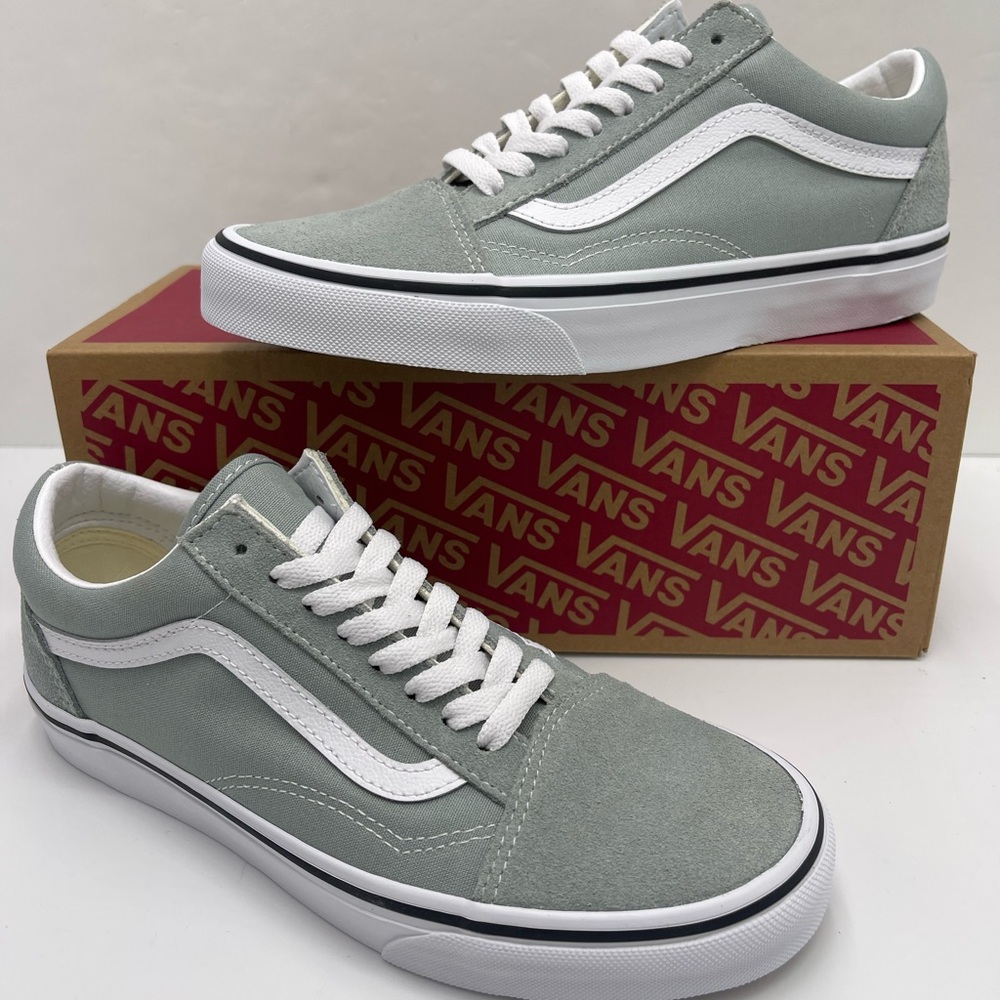 Vans WMNS Old Skool
Color Theory Pure Grey
VNO00CR5EPO Sneakers - Picture 14 of 16